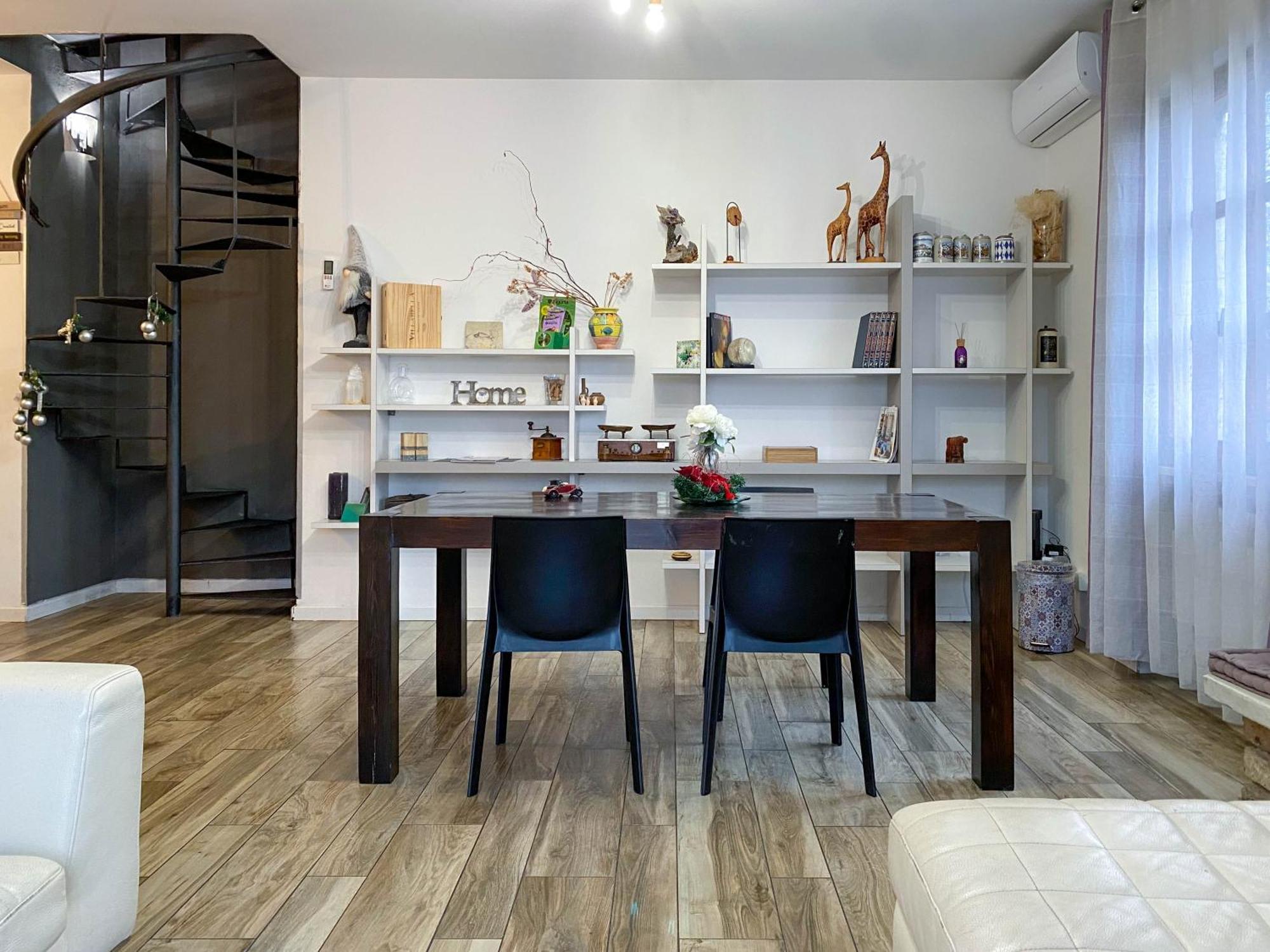 Nest Guesthouse Кастельнуово-дель-Гарда Екстер'єр фото